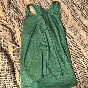 Under Armor womens workout tank